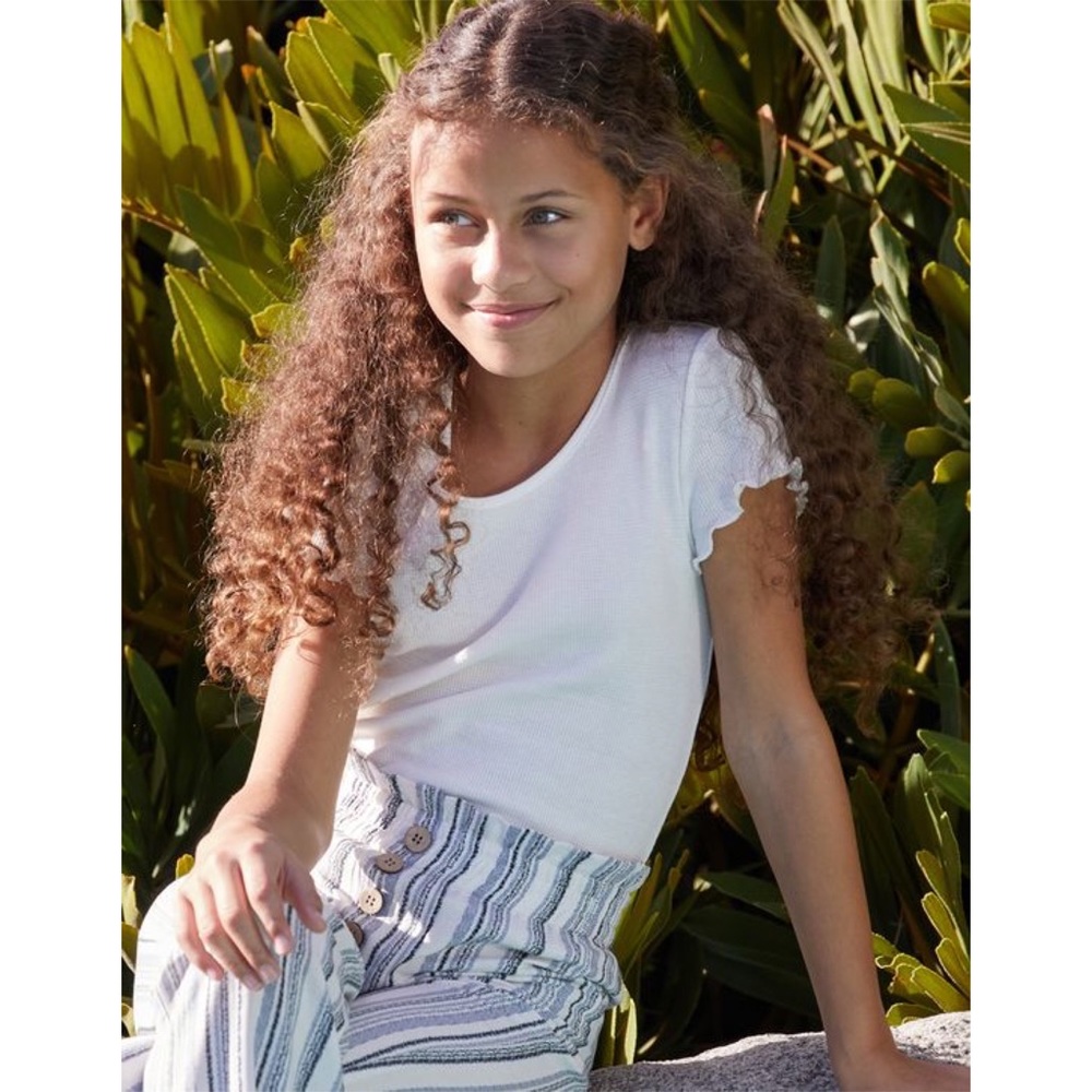 Tilly's Girls black fitted tee shirt cropped